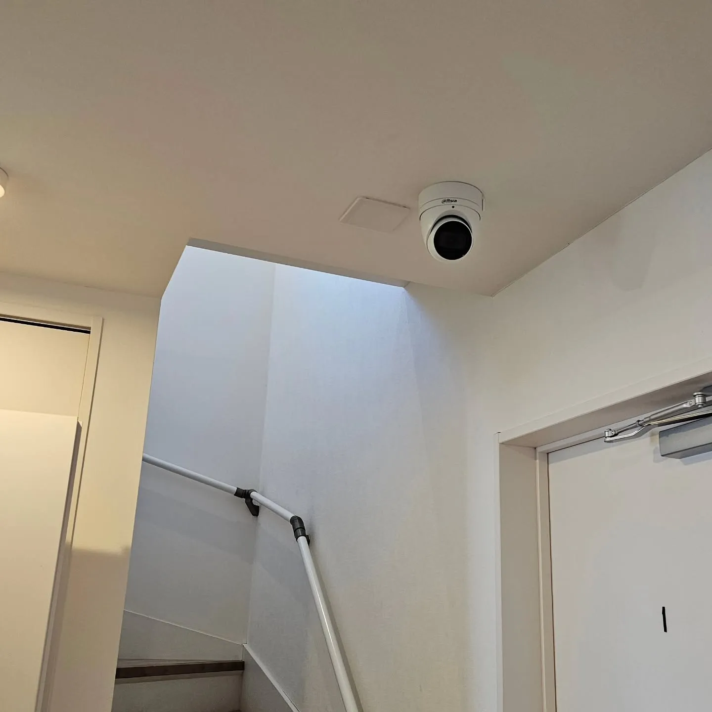 電気ですかーっ!