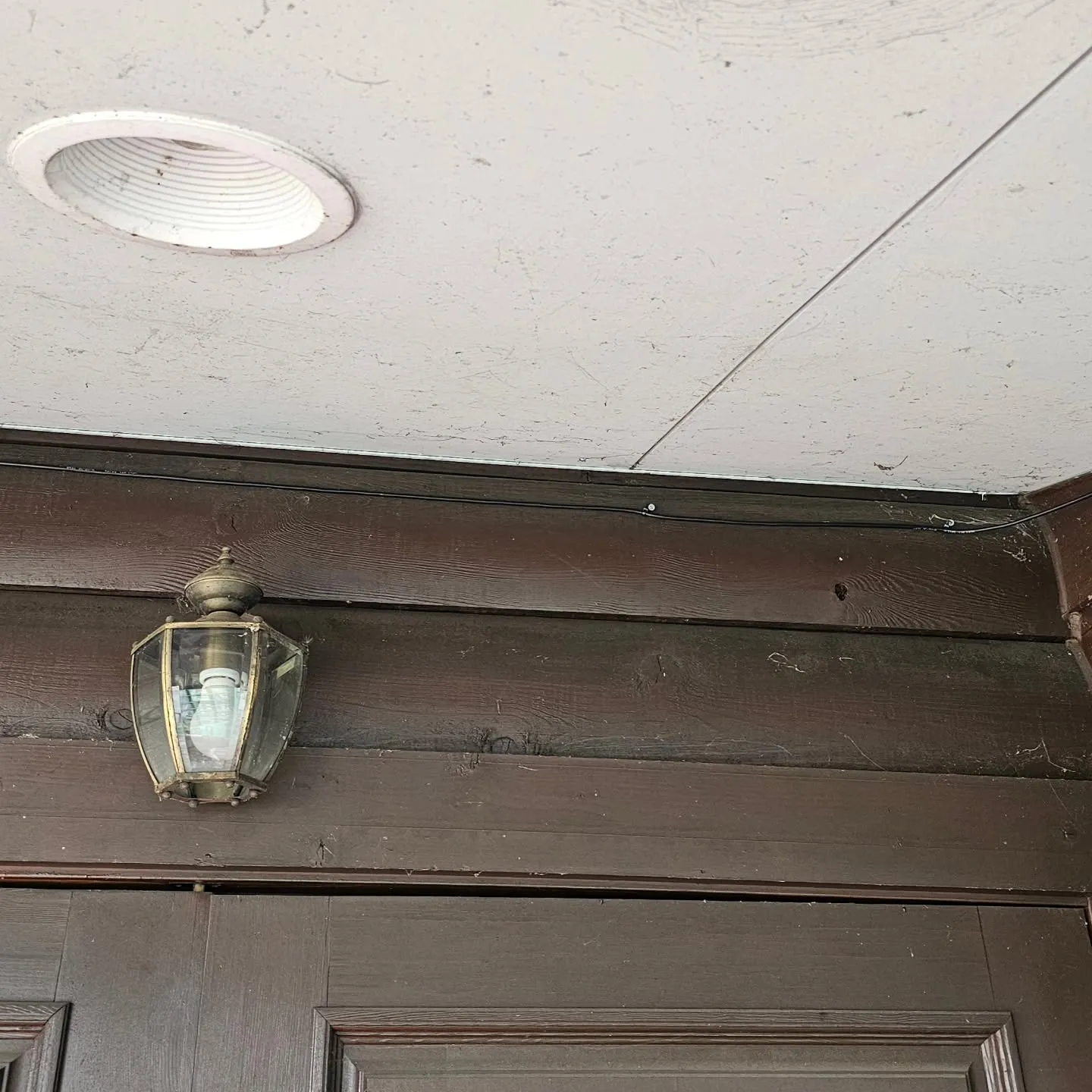 電気ですかー!  防犯カメラ移設