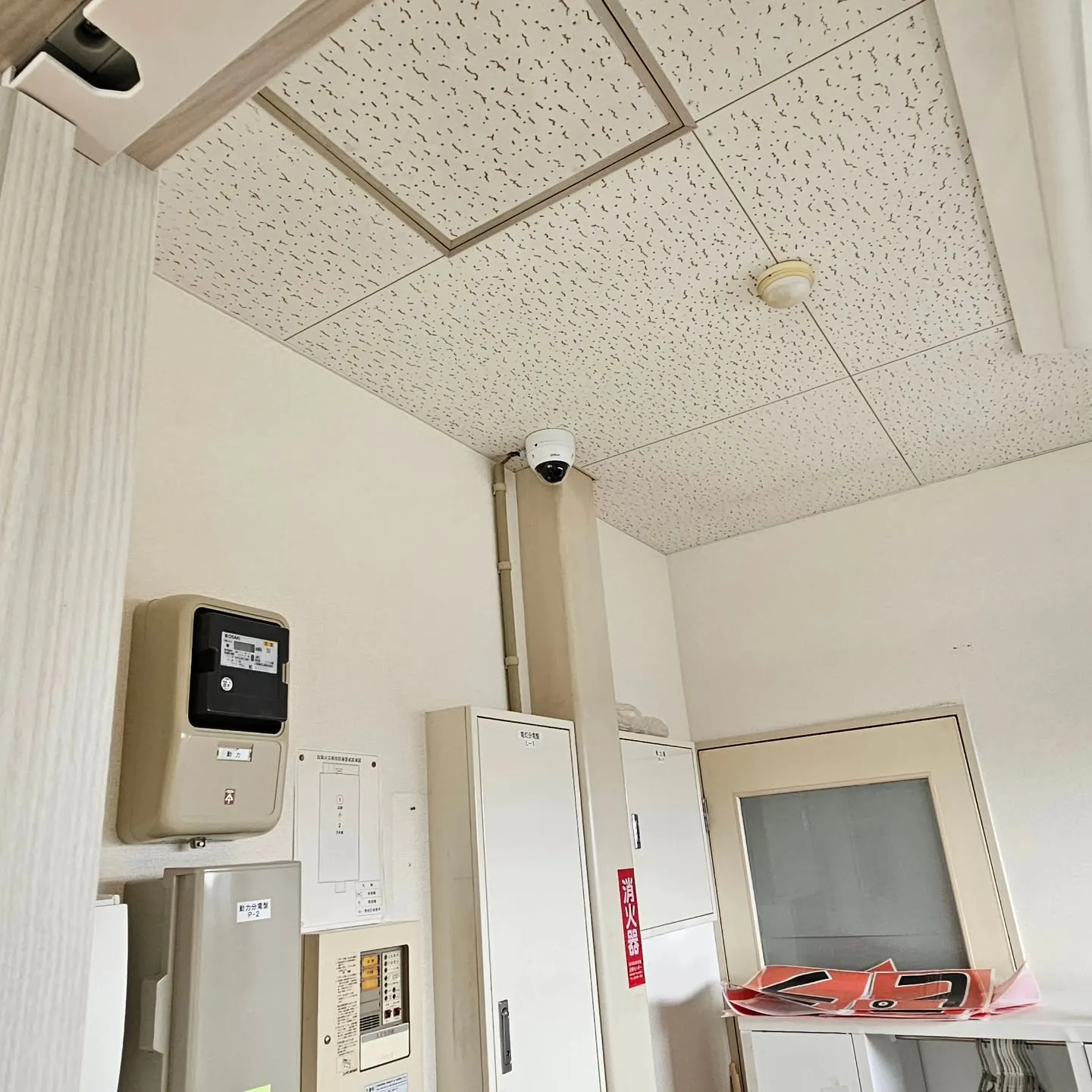 電気ですかー!  監視カメラ取り付け