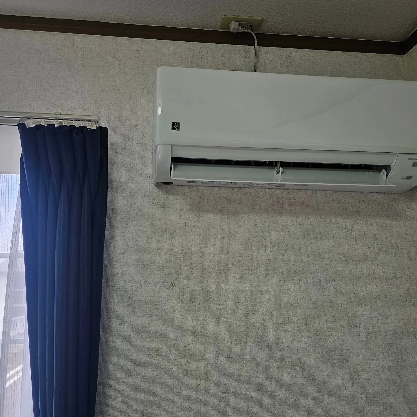 電気ですかー!  エアコン取り付け