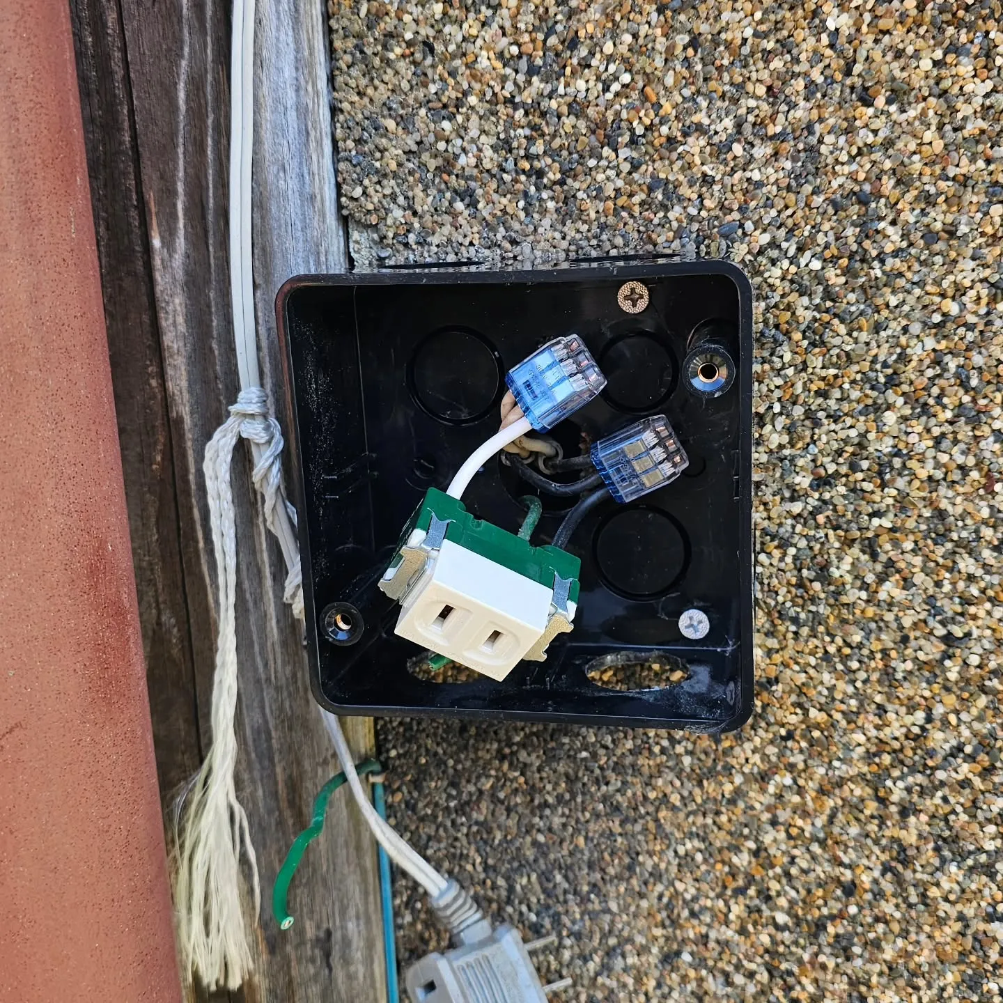 電気ですかー!  防犯カメラ更新