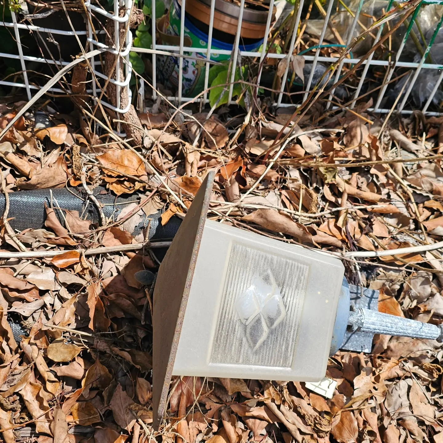 電気ですかー!  防犯照明取り付け